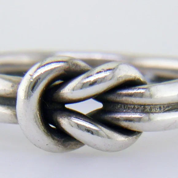 James Avery Sterling Lover's Knot Ring Size 9 - Picture 4 of 6